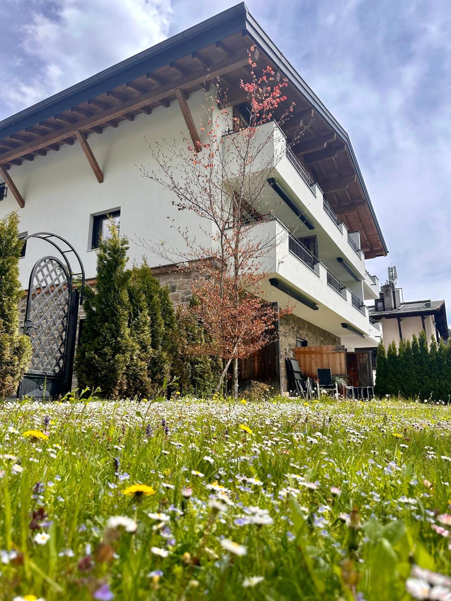 Aktiv Apartments Лойташ Екстериор снимка