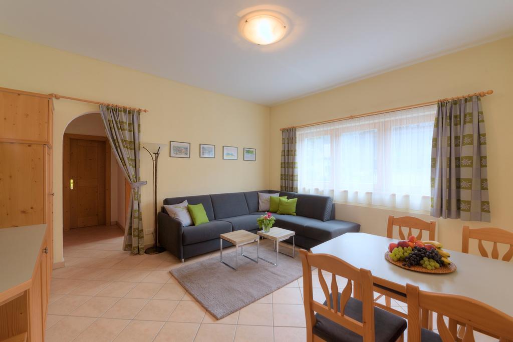 Aktiv Apartments Лойташ Стая снимка